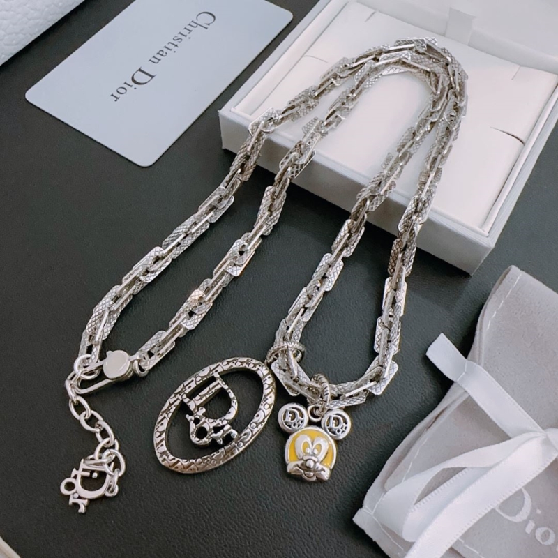 chr1st1an D10r necklaces